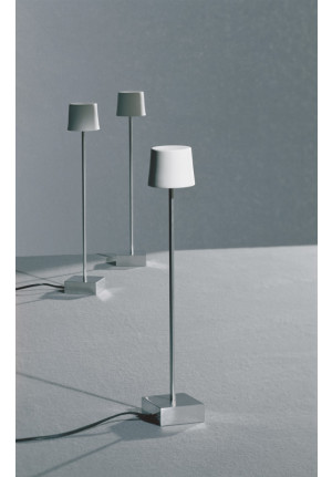 Anta Cut Tischleuchte Aluminium